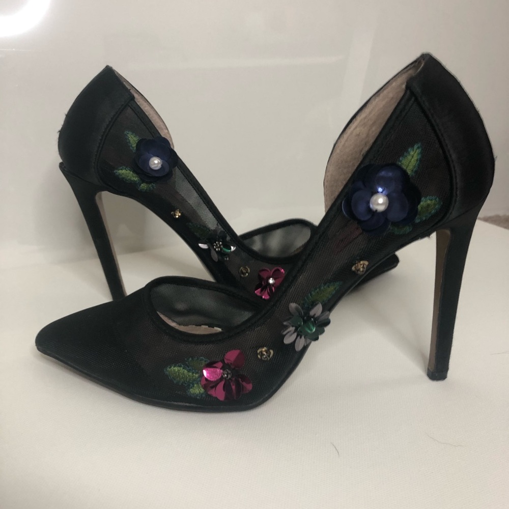 Betsey Johnson Black Stilettos size 8